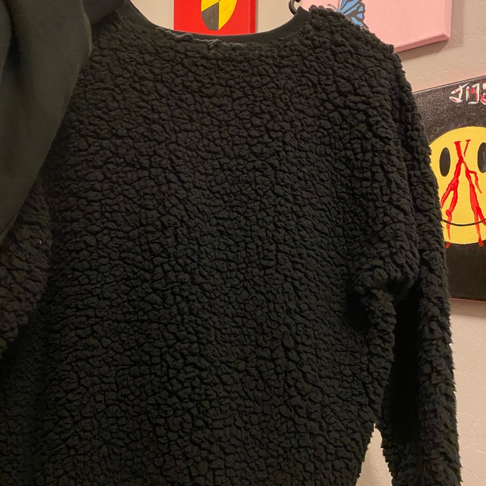 black sweatshirt